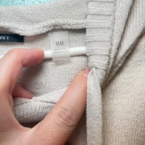 Women's T Tahari Cream Minimalist Knit Hoodie M Poncho Style - Picture 4 of 9